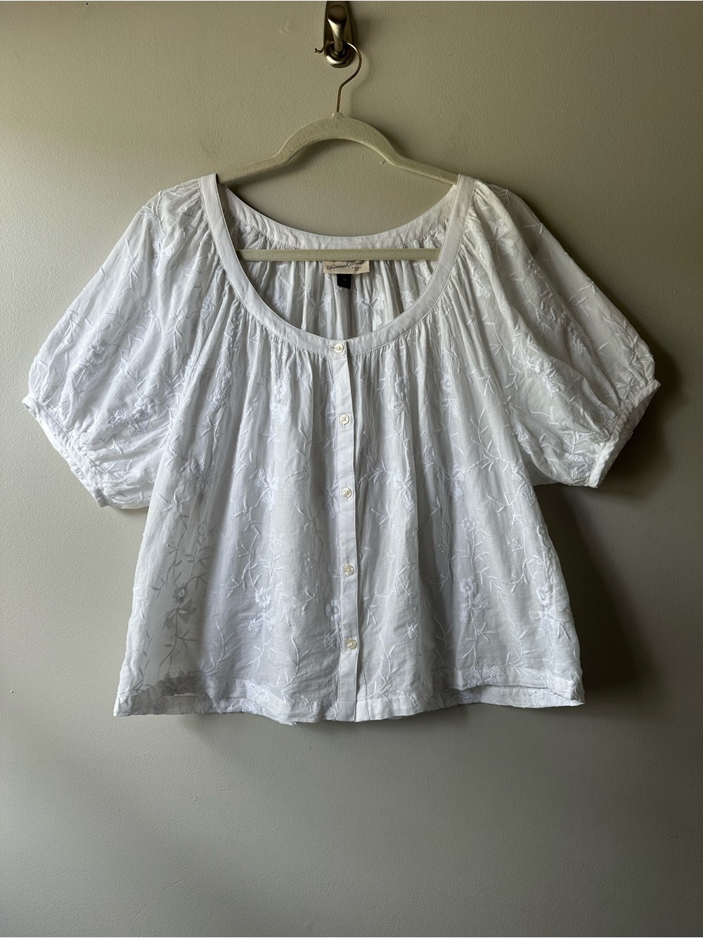 Universal Thread White Embroidered Button-Front Peasant Blouse Prairie Size M